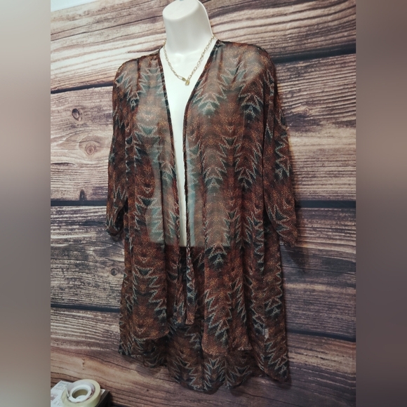 2 For 25$ LuLaRoe Vibrant Patterned Kimono Size Small - Picture 2 of 4